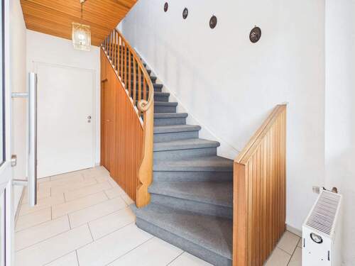 Treppenhaus - 1 Zimmer Einfamilienhaus in Wallenhorst