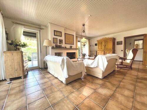 Vor dem Kamin ist Gemütlichkeit angesagt - 