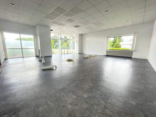 Verkaufsraum EG - Mehrfamilienhaus, Wohnhaus in Schortens zum Kaufen