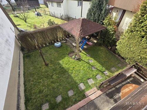 Links seitlicher Garten - 