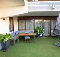Hochwertig modernisierte Gartenwohnung mit Terrasse & TG-Stellplatz - München Sendling