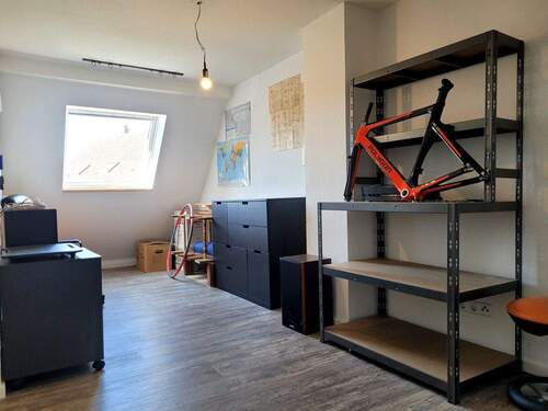Kinderzimmer/Büro - 