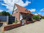 Straßenansicht - 5 Zimmer Doppelhaushälfte zum Kaufen in Hohe Börde