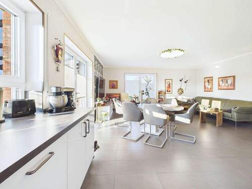 Wohn- und Esszimmer - 