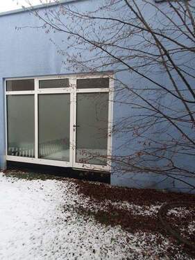 Südseite mit Gärtchen - 