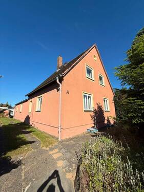 Außenansicht - Schönes Grundstück mit Einfamilienhaus und direktem Elbblick