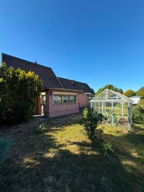 Garten mit Gewächshaus1 - 5 Zimmer Mehrfamilienhaus, Wohnhaus in Dresden
