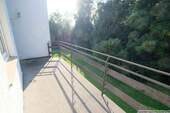 Balkon nach Westen mit grünem Ausblick EG - 