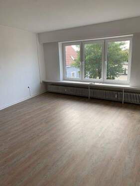 Zimmer - 8 Zimmer Gewerbeobjekt (Büro, Produktion, Verkauf) in Bremervörde