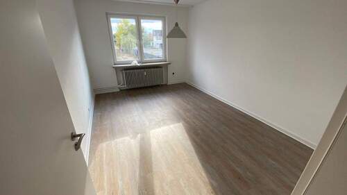 Zimmer - Gewerbeobjekt (Büro, Produktion, Verkauf) in Bremervörde zum Kaufen