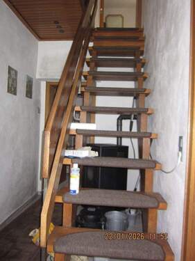 EG, Treppe zum OG.JPG - 