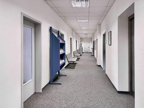 Gewerbeeinheit 1 vermietet - Mehrfamilienhaus, Wohnhaus in Oschersleben