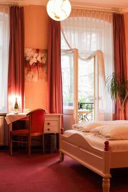 Zimmer 3 - 