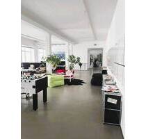 Dein Arbeitsplatz im Hinterhof-Loft ruft - All-in-Miete - Düsseldorf Unterbilk