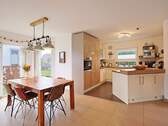 Heller Essbereich und offene Küche - Einfamilienhaus mit 186,10 m&sup2; in Gäufelden zum Kaufen