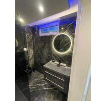 Luxuriöse 4 ZKB 106 Qm Eigentumswohnung. Nach Sanierung neuwertiger Zustand in Top Lage - Hamburg Sasel