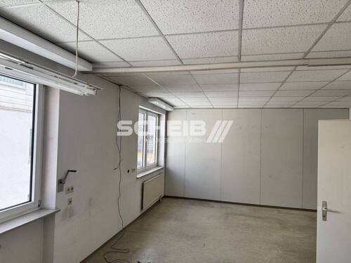 abgehängte Decke - Büro mit 142,00 m&sup2; in Crailsheim zur Miete