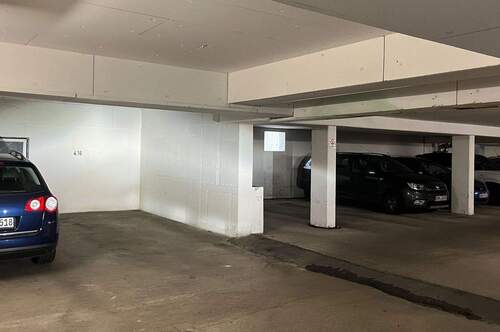Tiefgaragenstellplatz - 