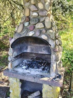 Gemauerter Gartengrill. - 