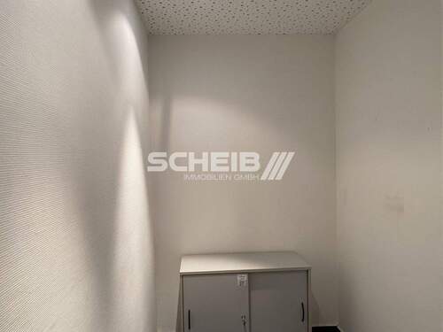eigener Abstellraum - Büro mit 43,40 m&sup2; in Bretzfeld zur Miete
