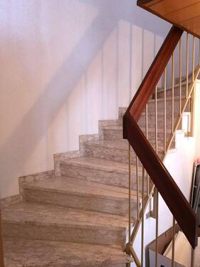 Treppe EG-OG.jpg - 