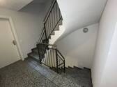 Treppenhaus - Etagenwohnung mit 94,00 m&sup2; in Karlsruhe / Innenstadt zur Miete