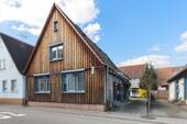 Außenansicht Haus mit drei Einheiten - 