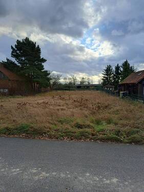 Ansicht Straße 2024.jpg - Baugrundstück in absolut ruhiger und idyllischer Wohnlage