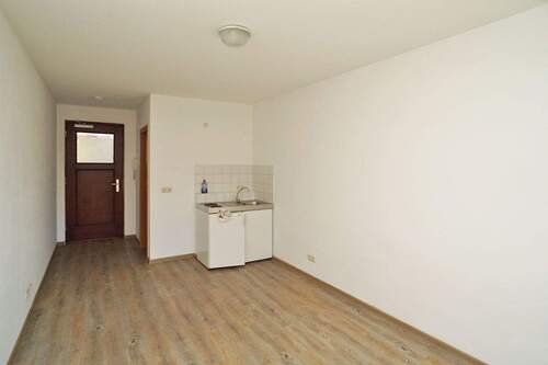 Wohnen - 1 Zimmer Etagenwohnung in Dresden