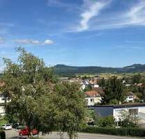 Helle DG-Wohnung mit wunderschönem Ausblick - Aldingen