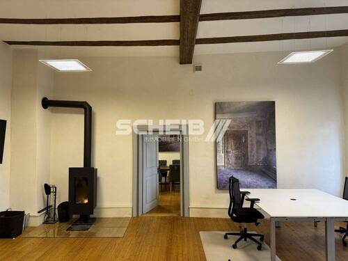 sanierte Räume - 'Co-Working-Space' im herrschaftliches Anwesen