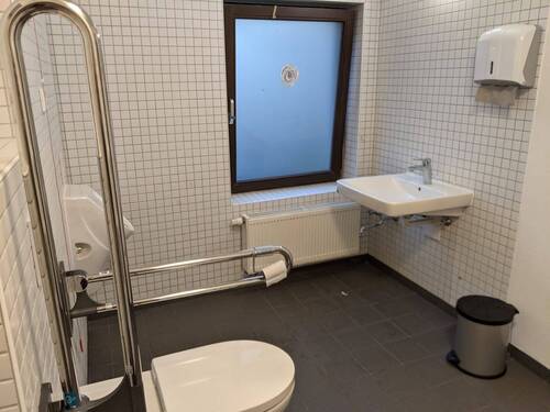 WC im Erdgeschoss (behindertengerecht) - 