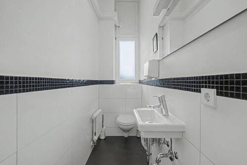 WC - 