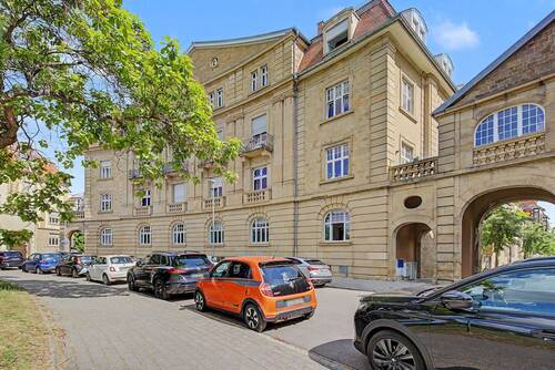 Außenansicht - Repräsentative Altbau-Etage am Haydnplatz: Großzügige Fläche mit herrschaftlichem Charme