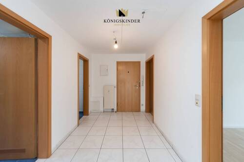 Flur - Etagenwohnung mit 84,00 m² in Markgröningen zum Kaufen