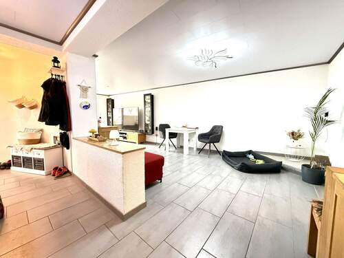 Eingangsbereich EG - 3 Zimmer Etagenwohnung in Kirchen