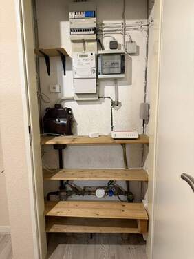 Zählerschrank/ Windfang - 