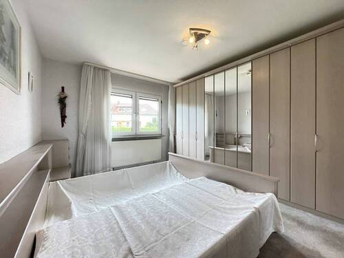 EG Schlafzimmer - Mehrfamilienhaus, Wohnhaus mit 99,50 m² in Lauf zum Kaufen