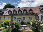 Bild 3 - 8 Zimmer Mehrfamilienhaus, Wohnhaus in Schwarzenfeld