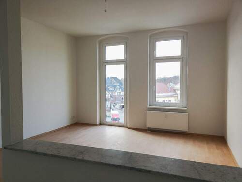 Wohnküche mit Balkon (Bild aus 1. OG - baugleich) - 4 Zimmer Etagenwohnung in Torgau