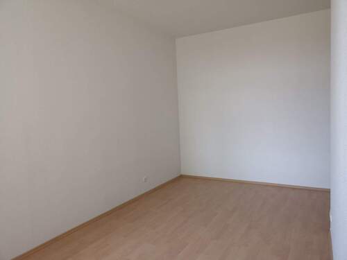 Schlafzimmer (Bild aus 1. OG - baugleich) - Etagenwohnung mit 102,70 m² in Torgau zur Miete