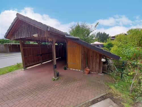 Carport mit Schleppdach u. Geräteschuppen - Doppelhaushälfte mit 133,00 m² in Emkendorf zum Kaufen