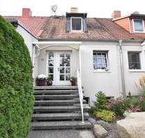 Reihenhaus in 19061 Schwerin mit Werkstattgebäude, Teich, Terrasse