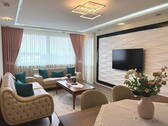 Wohnzimmer - 4 Zimmer Etagenwohnung zum Kaufen in Nürnberg