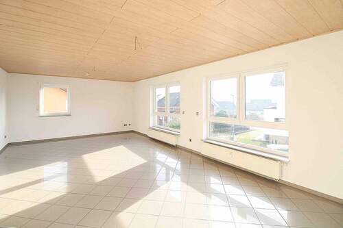 Wohnbereich EFH - Einfamilienhaus mit 205,00 m&sup2; in Sinn zum Kaufen