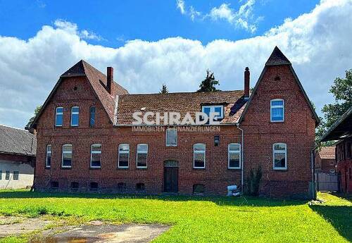 ...stabile Substanz - 1 Zimmer Mehrfamilienhaus, Wohnhaus in Diesdorf