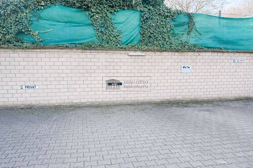 Außen Pkw-Stellplatz - 