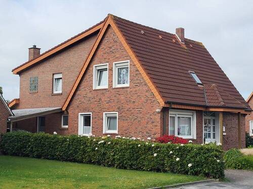Straßenansicht - 8 Zimmer Mehrfamilienhaus, Wohnhaus zum Kaufen in Papenburg