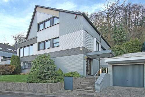 Ansicht, Garage II - 7 Zimmer Mehrfamilienhaus, Wohnhaus zum Kaufen in Wetter