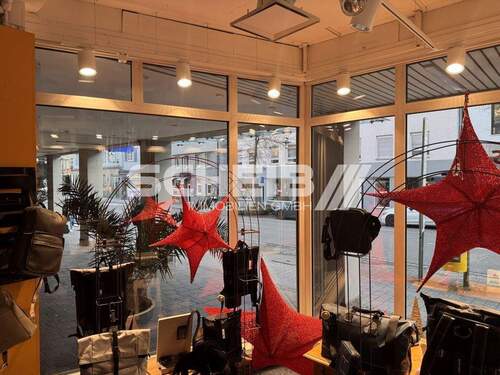 viel Platz für Werbung - Gewerbeobjekt (Büro, Produktion, Verkauf) in Crailsheim zur Miete